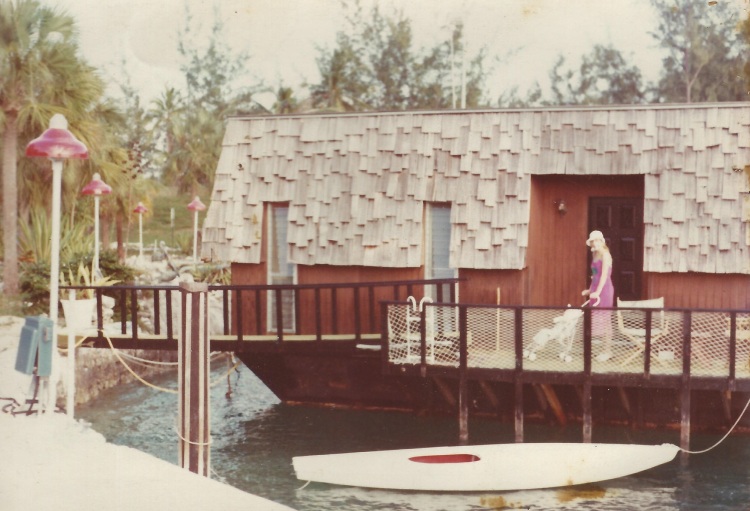 Houseboat in Hurricane Hole Marina